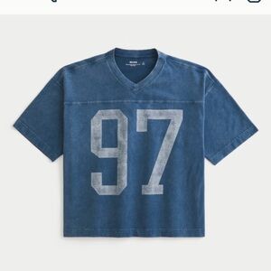 Hollister cropped varsity t shirt size small unisex worn 1 time